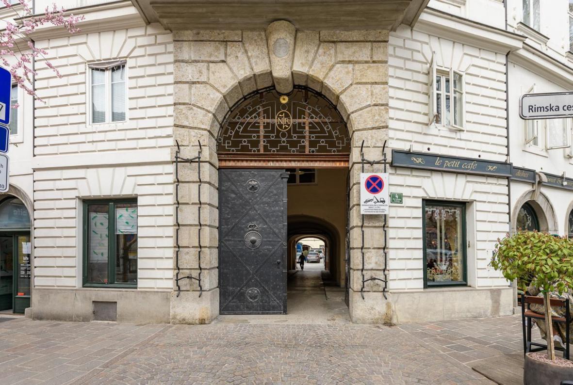 Apartment Napoleon Ljubljana Luaran gambar